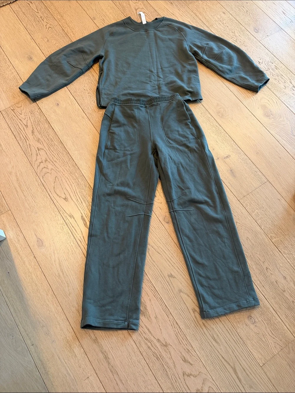 lululemon loungeful crewneck and high rise sweatpant matching set
